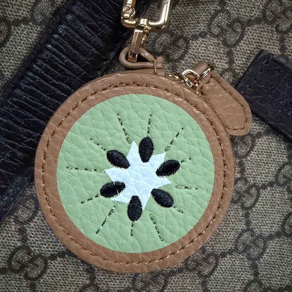 Kiwi Coin Pouch keycharm